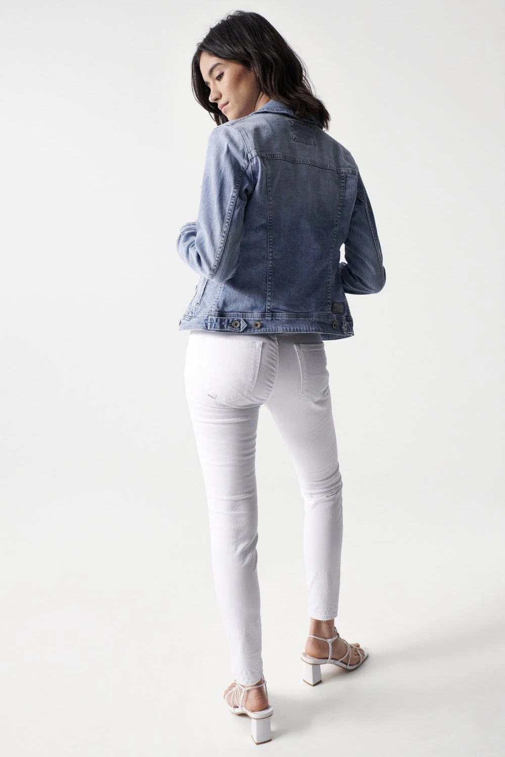 CAZADORA VAQUERA SLIM FIT 123134