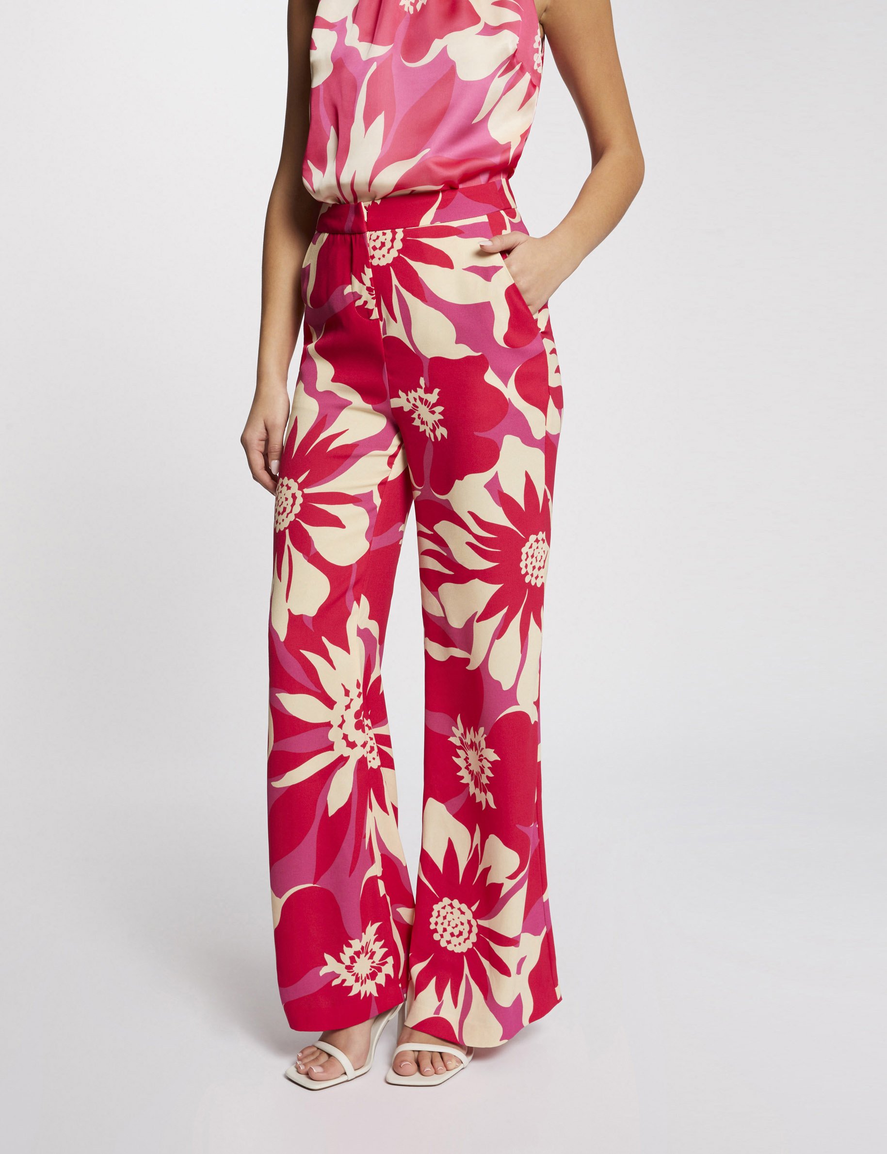 Pantalón pernera ancha estampado floral multicolor 231-