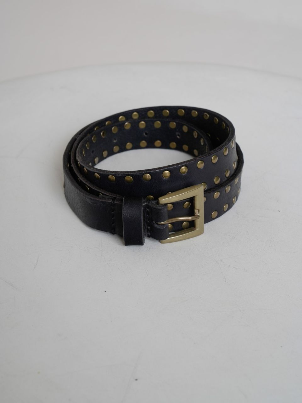 Cinturon piel con tachuelas V.I23.PL852