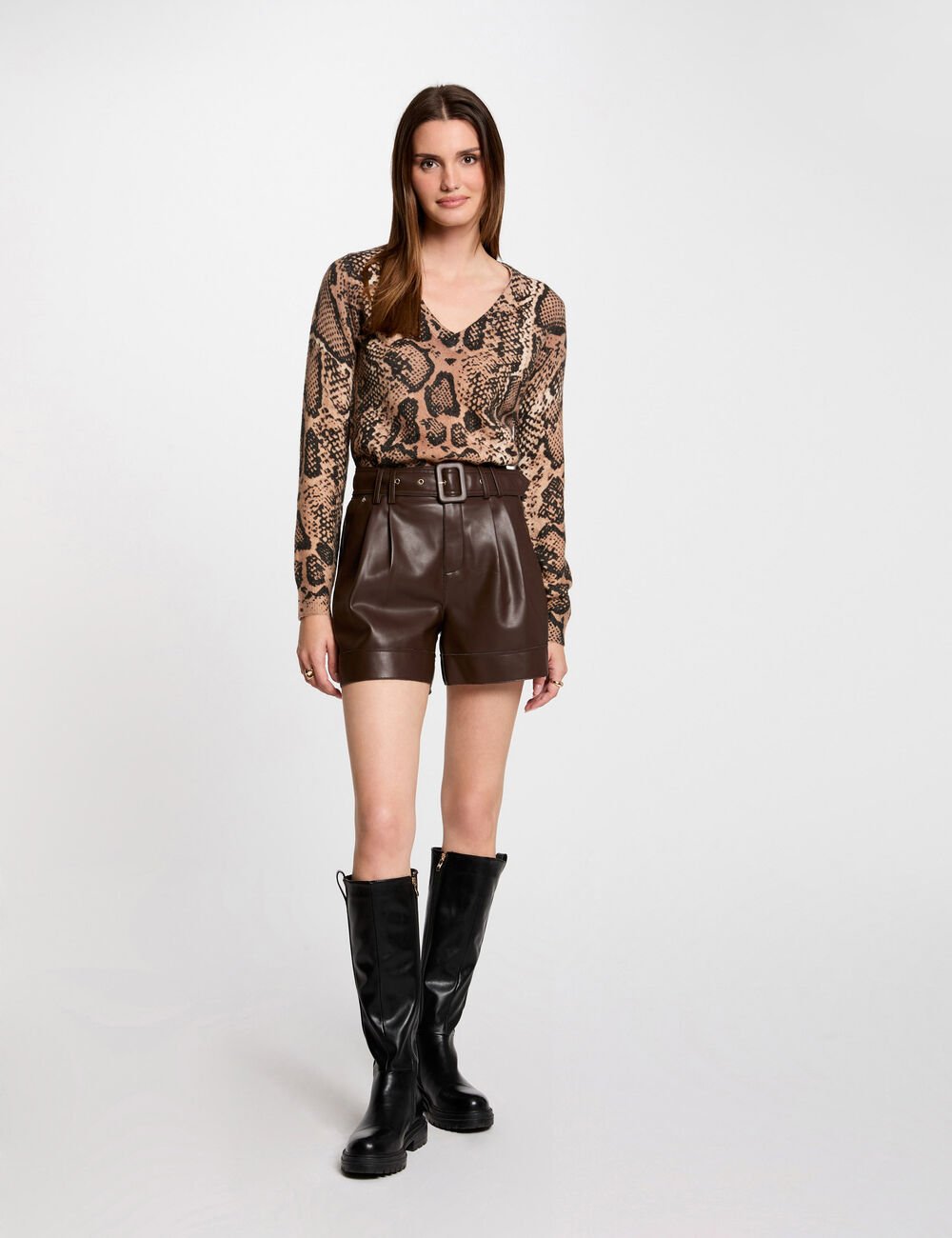 Jersey escote en V estampado beige 242-Mebra