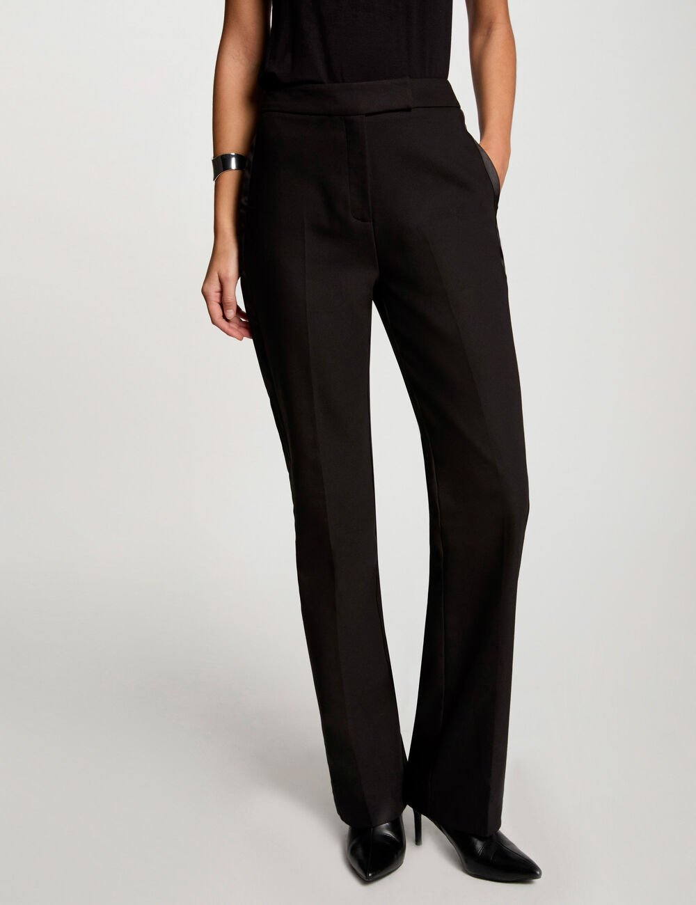 Pantalon negro con raya en raso 242-Pfiby.f