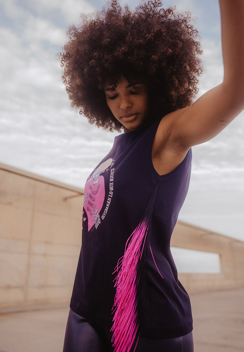 Camiseta Esqueleto Abrazo C19-761